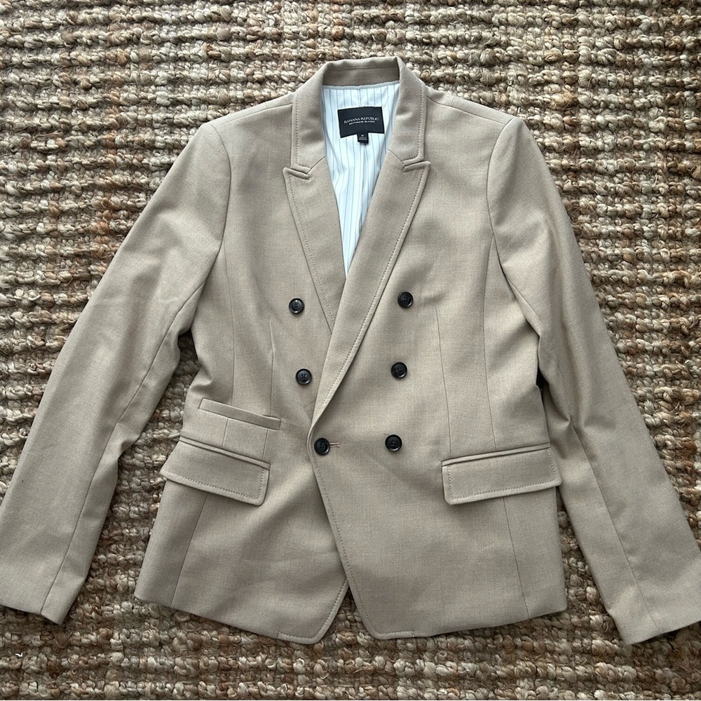 Banana Republic Beige Boyfriend Blazer